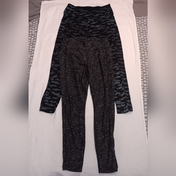 2 PC Bundle - Women's Leggings, Full Length, Black with white, size XL (GUC) - Picture 3 of 3